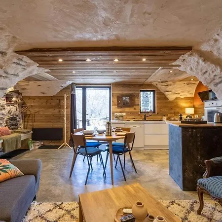Le De La Montagnette Ferienhaus *